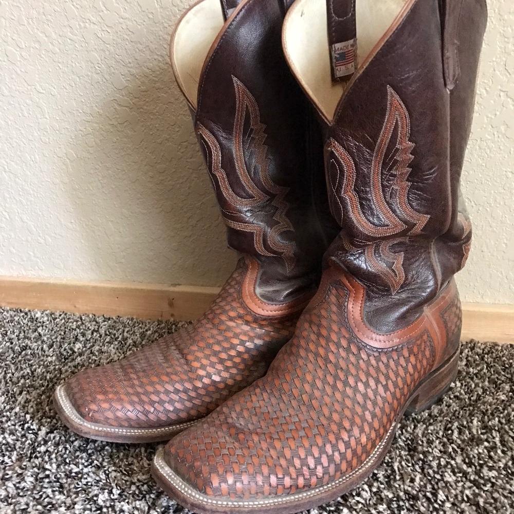 Mens basket weaved Anderson Beans